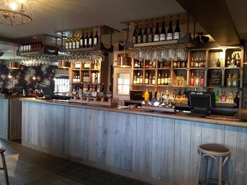Tafarn Y Rhos Hotel Llangefni Eksteriør billede